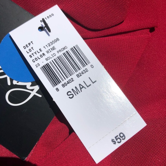 Simple Red Dress with Removable Belt - Picture 7 of 7